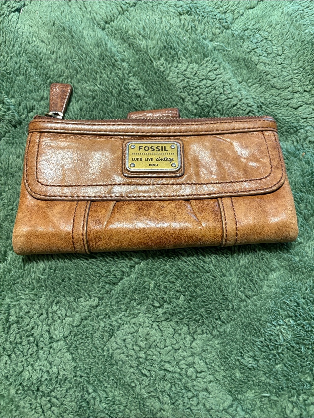 Fossil Brown Leather Zip-Top Wallet with Metal Logo Plaque